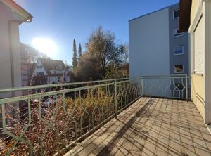 Die beiden sonnigen Süd-Balkone und...