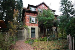 Ein Haus im Dornröschenschlaf