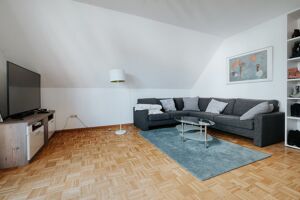 ...sowie ein weiteres Kinder- oder Gästezimmer...