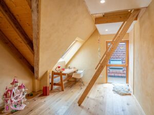 Hier befinden sich zwei weitere Kinderzimmer...